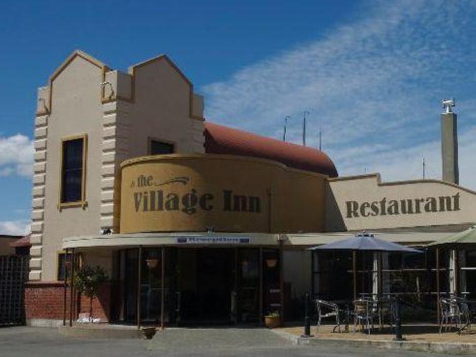 The Village Inn Hotel Te Anau Exterior foto